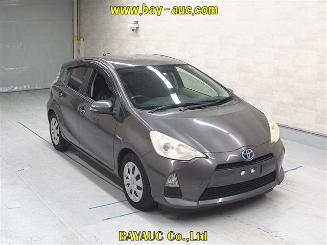 2013 TOYOTA AQUA NHP10-6139607