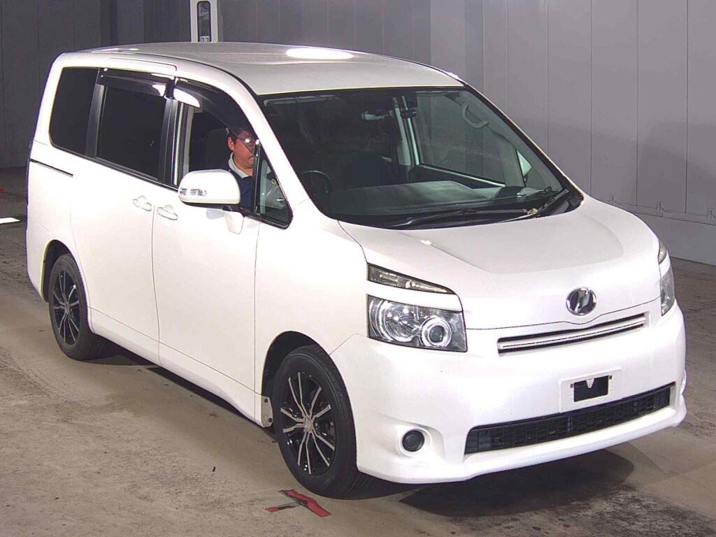 2007 TOYOTA VOXY ZRR70-0063899
