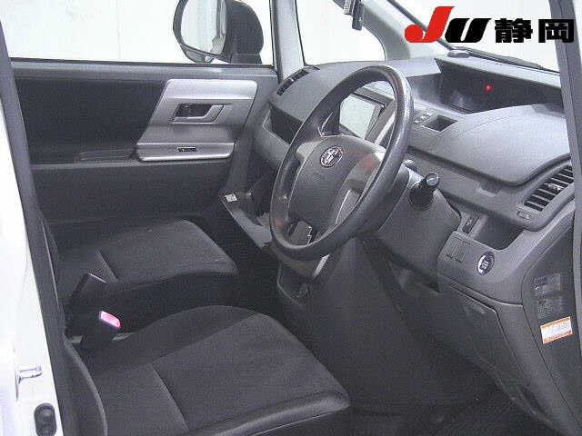 2008 TOYOTA VOXY ZRR70-0079528