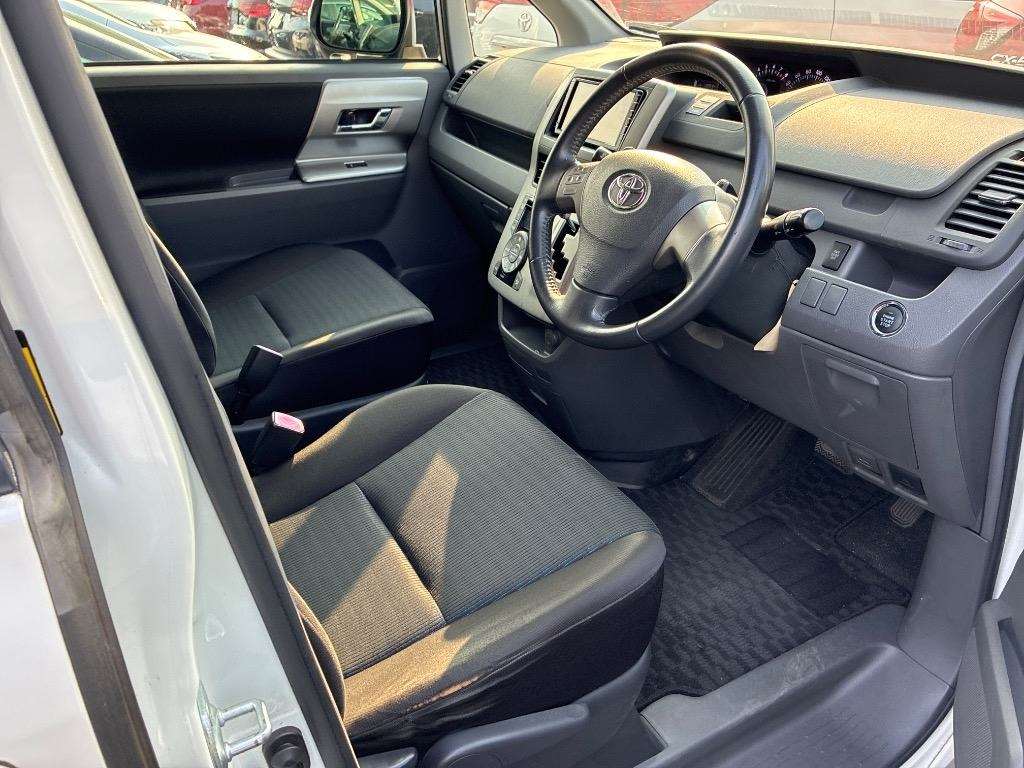 2009 TOYOTA VOXY ZRR70-0234460