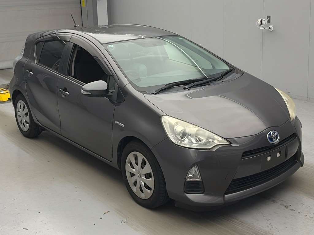2013 TOYOTA AQUA NHP10-2244915