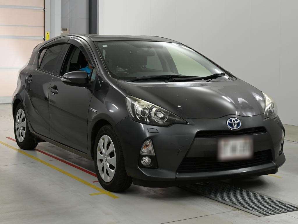 2012 TOYOTA AQUA NHP10-2100823