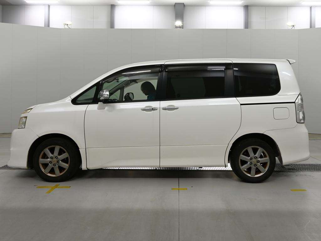 2009 TOYOTA VOXY ZRR70-0265314