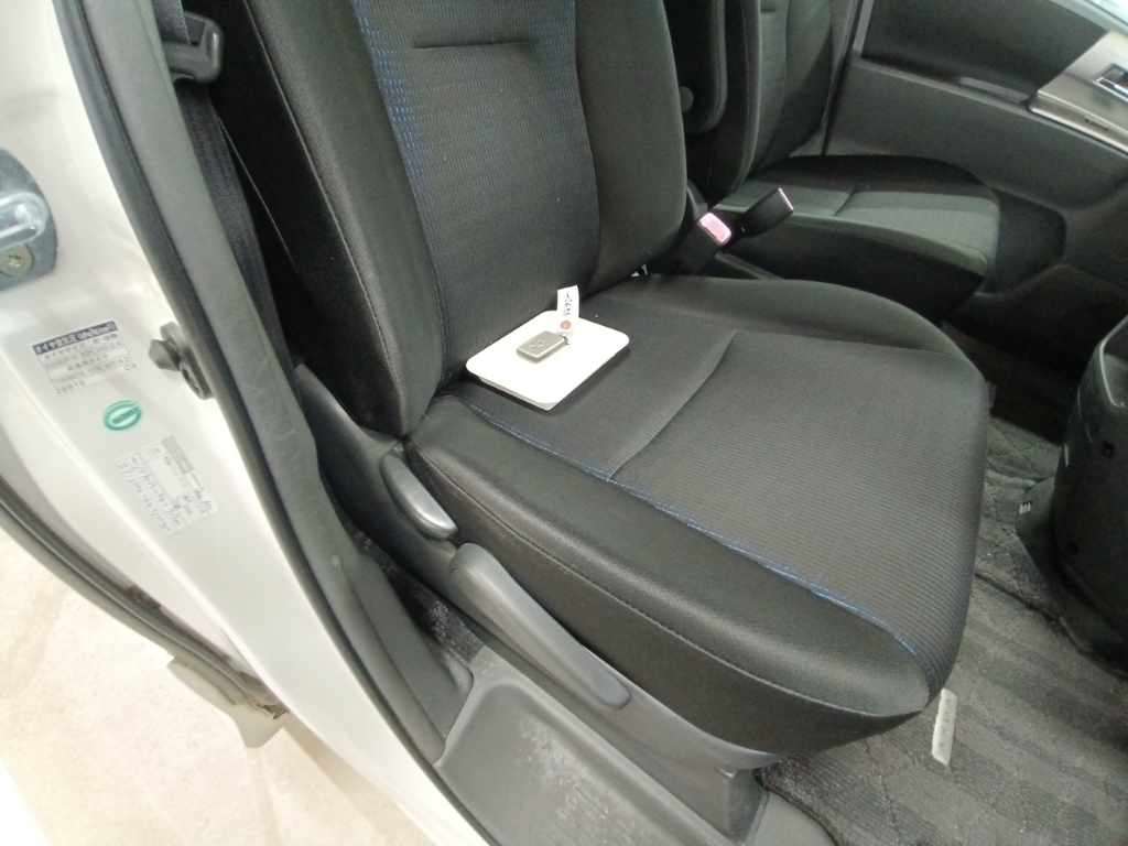 2009 TOYOTA VOXY ZRR70-0265314