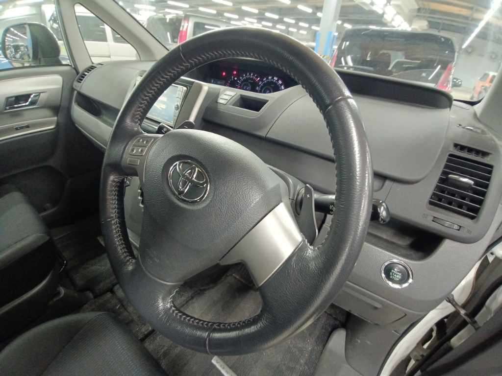 2009 TOYOTA VOXY ZRR70-0265314