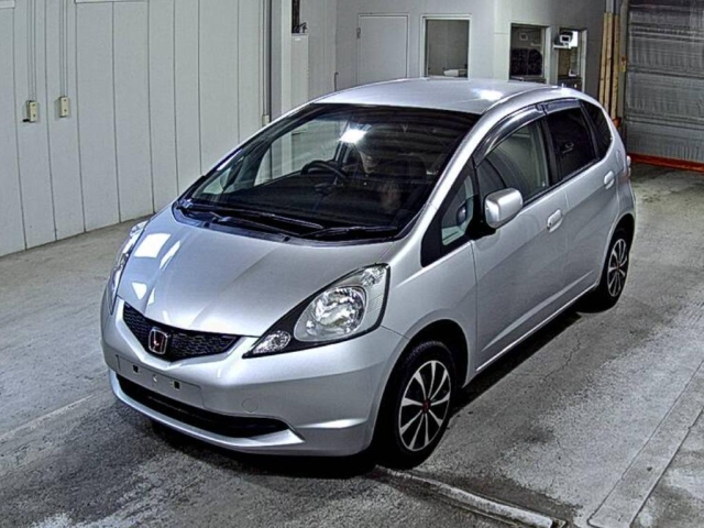 2010 HONDA FIT GE6-3000401