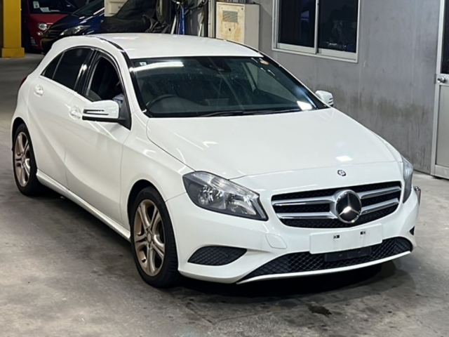2015 MERCEDES BENZ A CLASS WDD1760422V089344