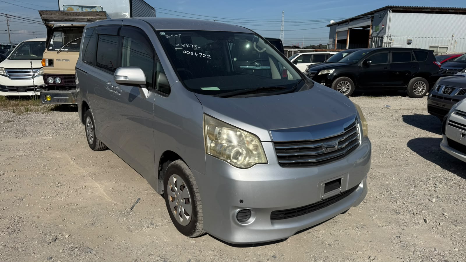 2010 TOYOTA NOAH ZRR75-0064722