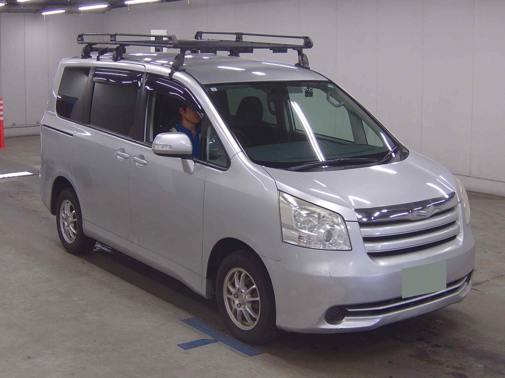 2009 TOYOTA NOAH ZRR75-0048868