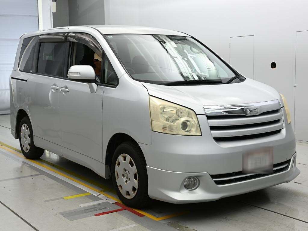 2009 TOYOTA NOAH ZRR70-0279843