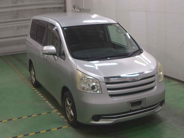 2007 TOYOTA NOAH ZRR75-0003554