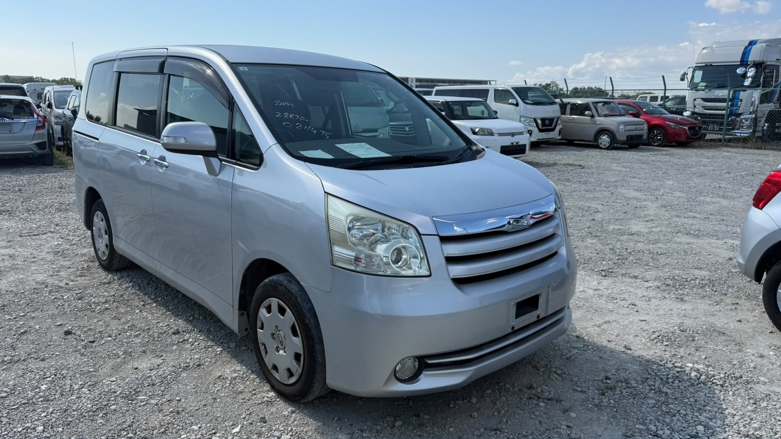 2009 TOYOTA NOAH ZRR70-0211475