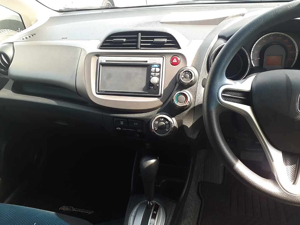 2011 HONDA FIT GE6-1570095
