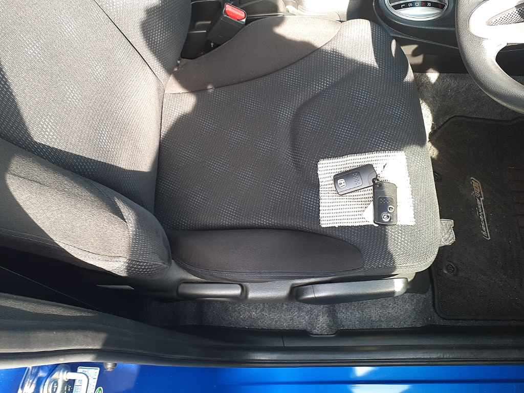 2011 HONDA FIT GE6-1570095