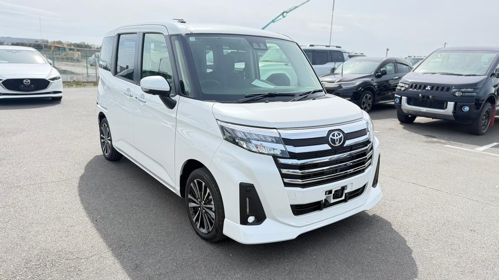 toyota roomy 2025 interior