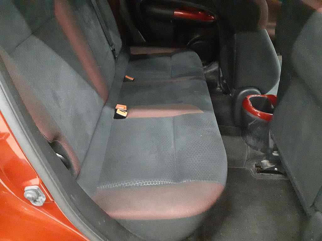 2012 NISSAN JUKE YF15-052648