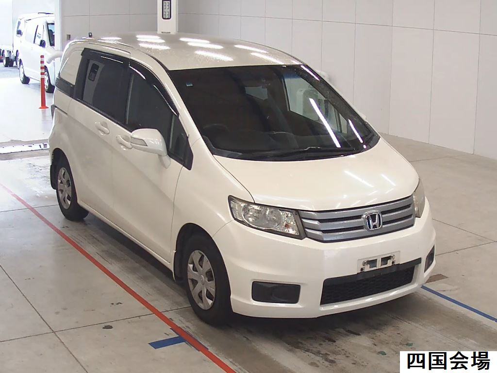 2011 HONDA FREED SPIKE GB3-1400025