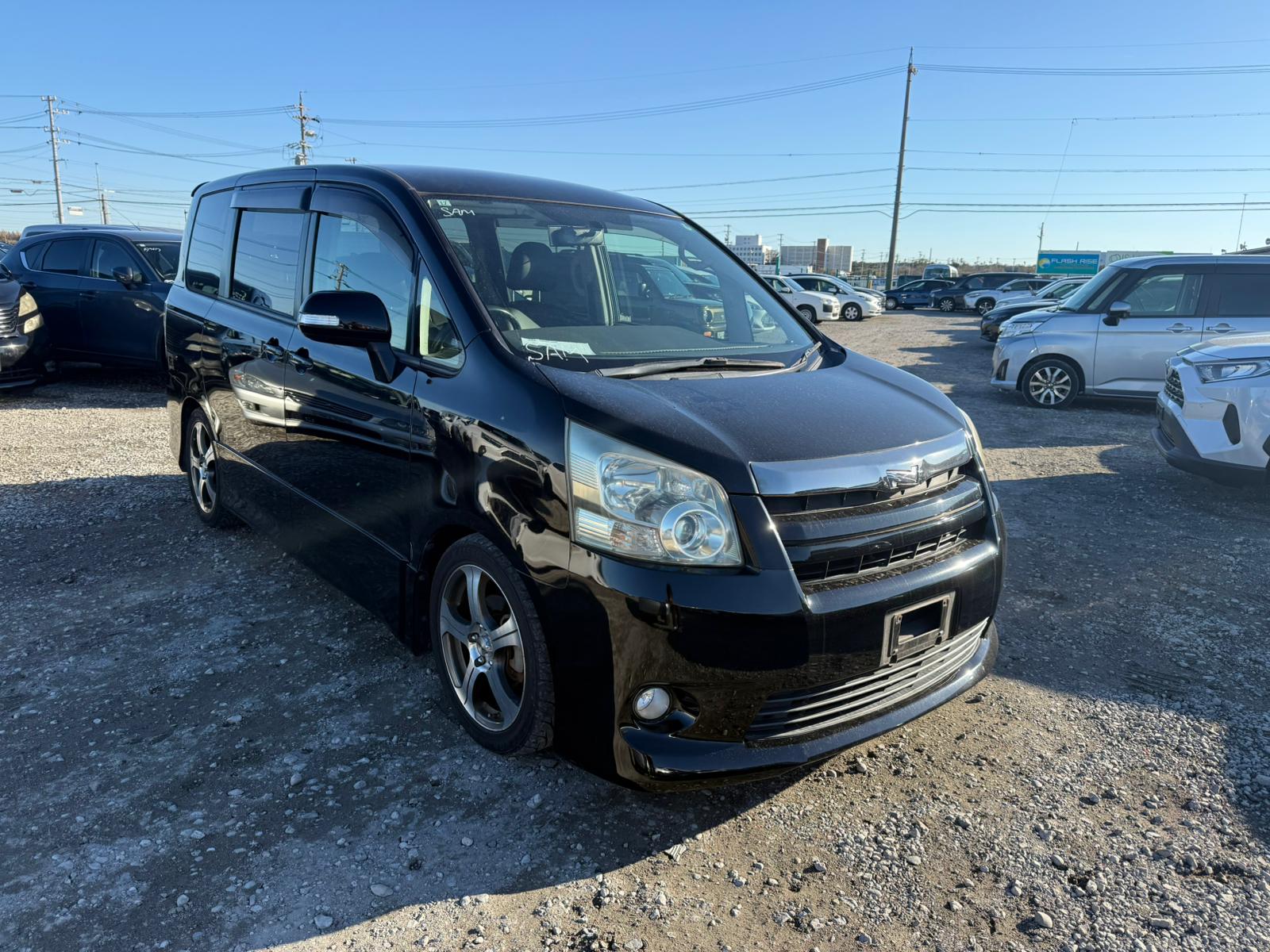2009 TOYOTA NOAH ZRR70-0239950