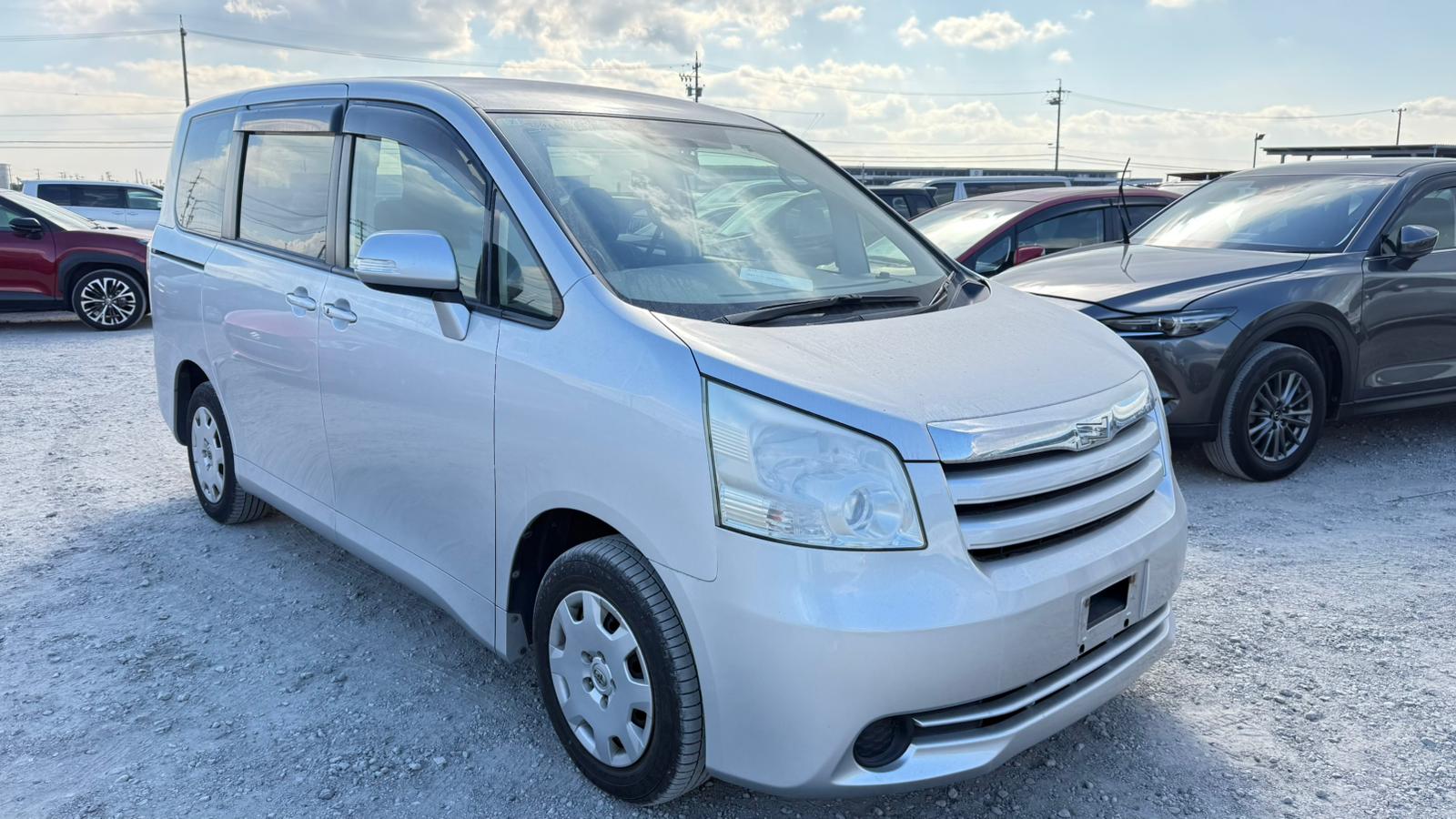 2007 TOYOTA NOAH ZRR70-0011687