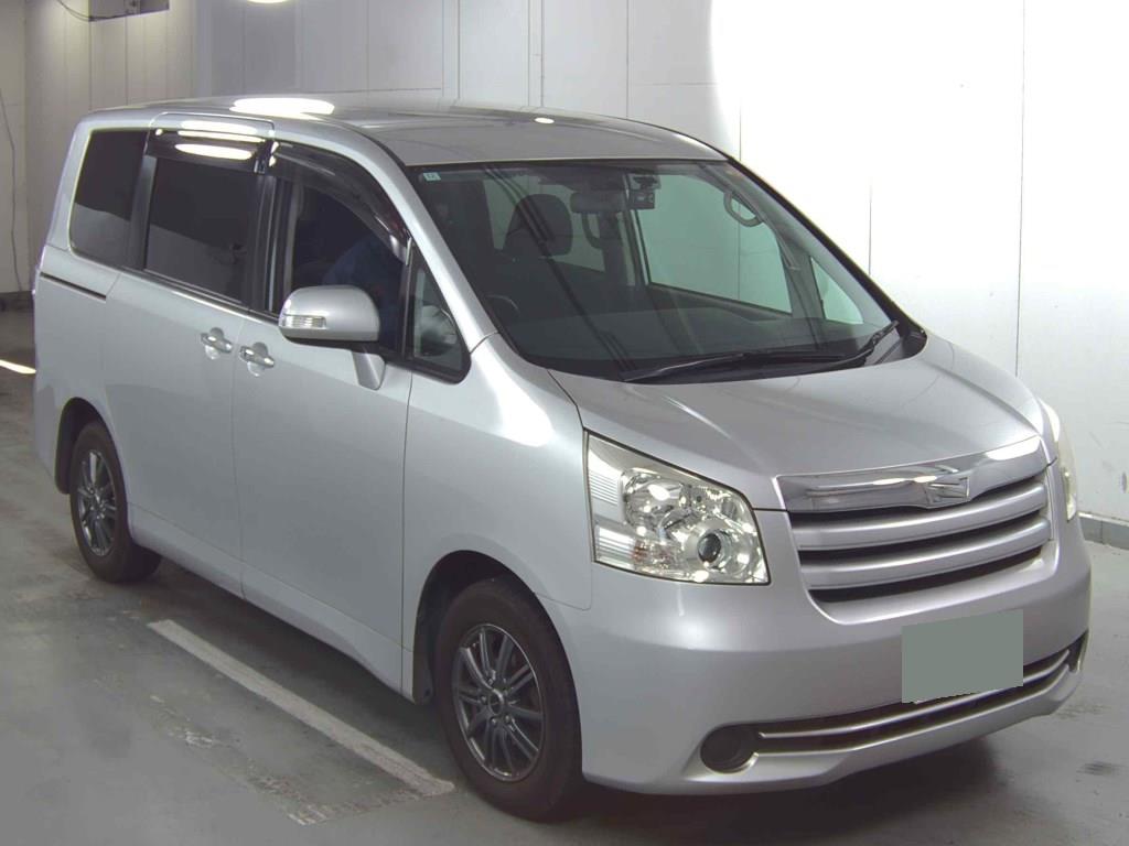 2009 TOYOTA NOAH ZRR70-0245418