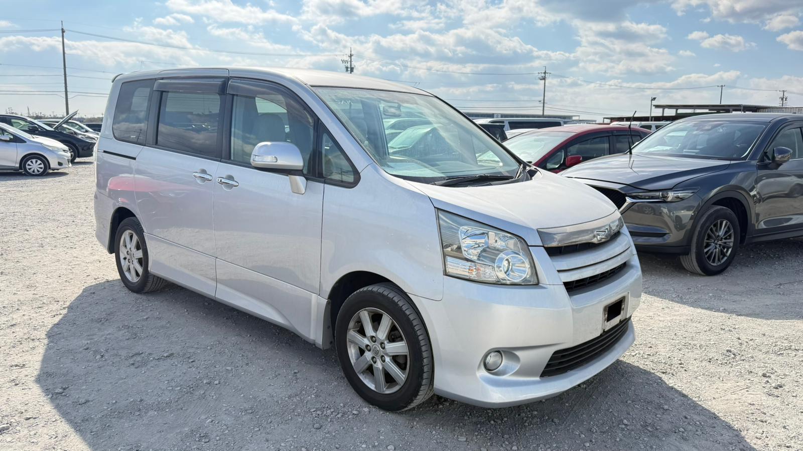 2009 TOYOTA NOAH ZRR70-0197944