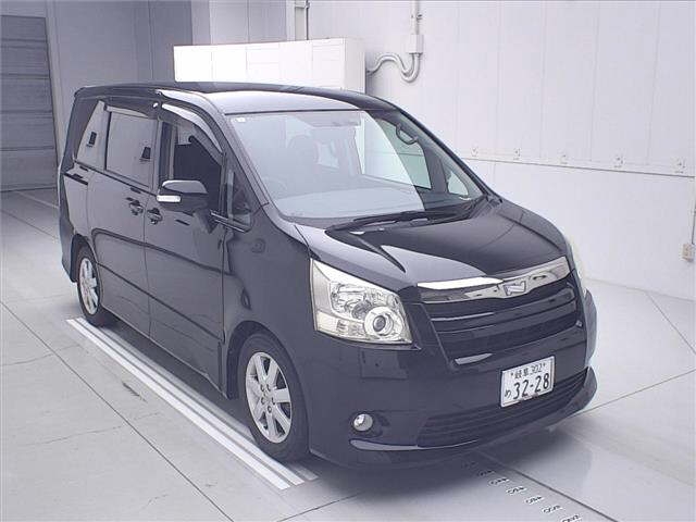2008 TOYOTA NOAH ZRR70-0110427