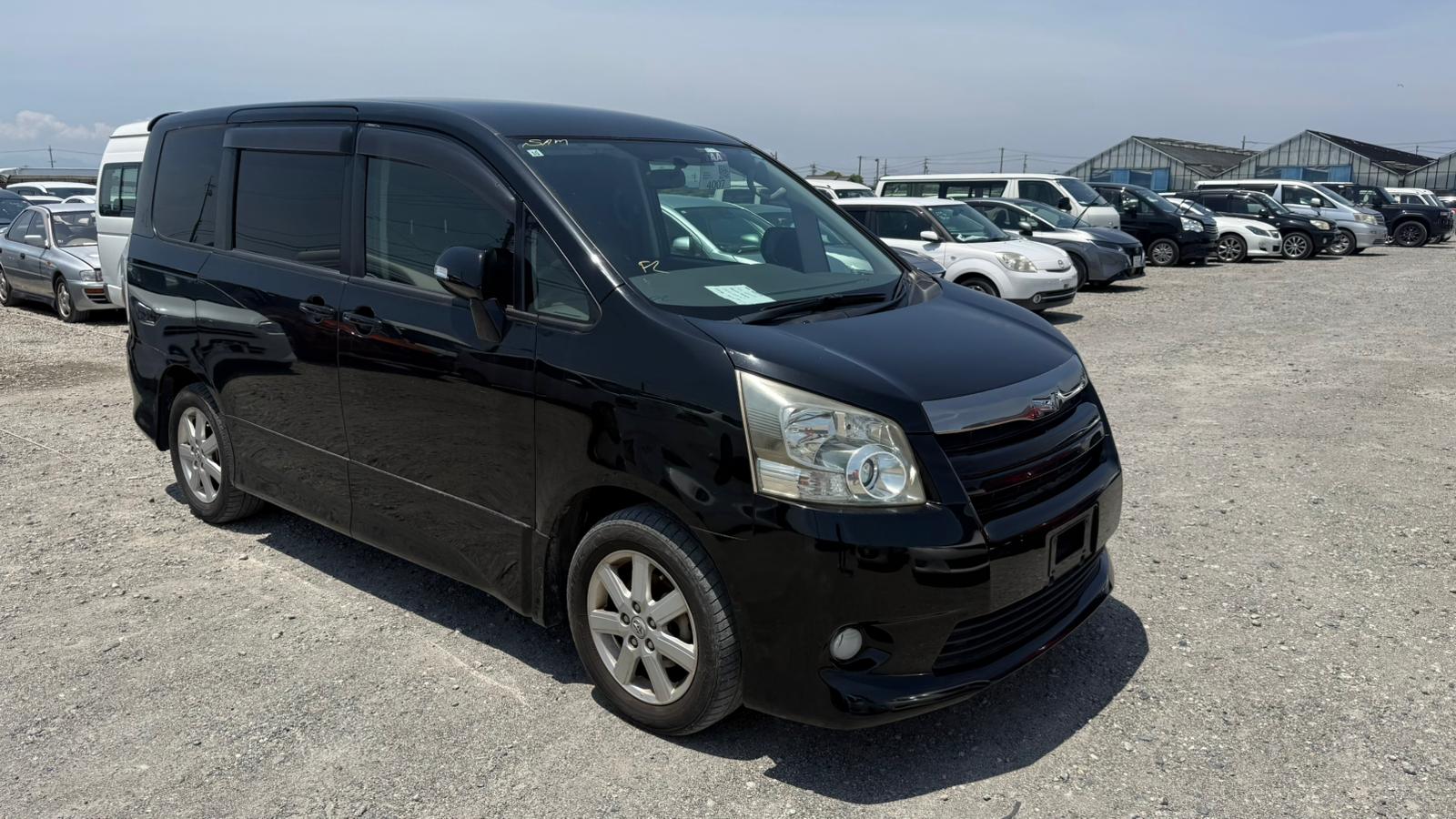 2009 TOYOTA NOAH ZRR70-0239429