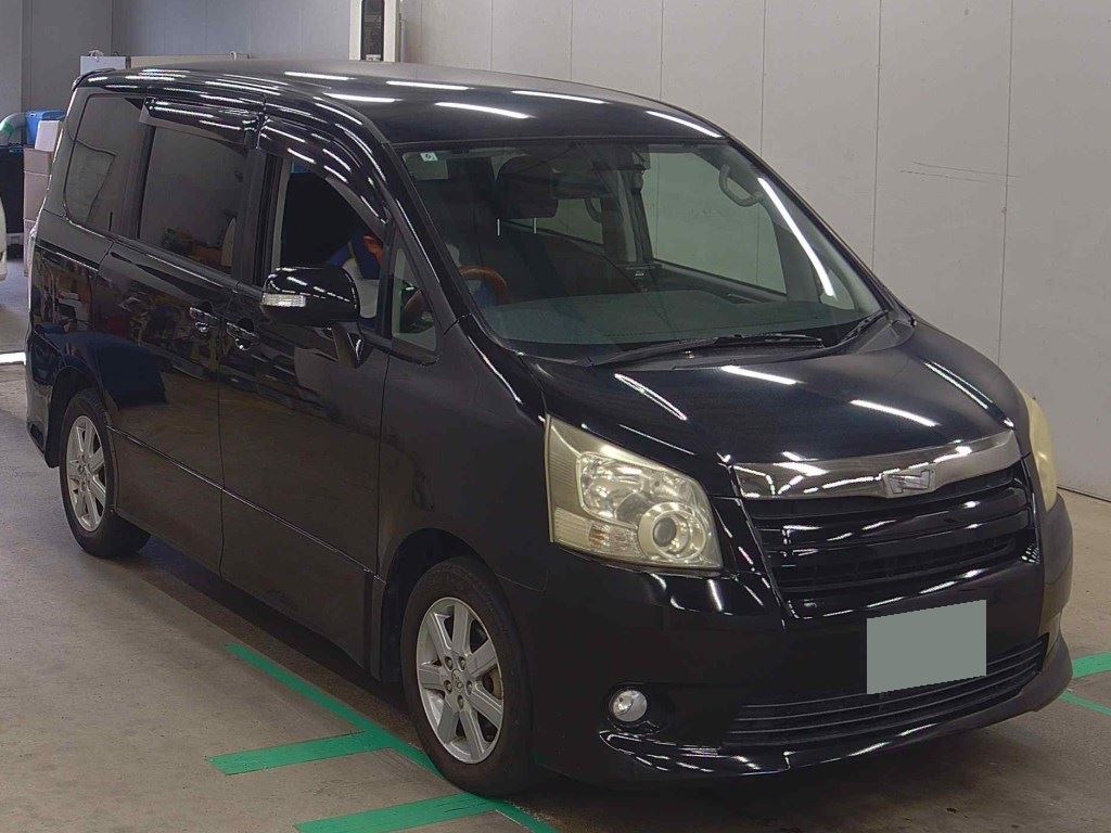 2007 TOYOTA NOAH ZRR70-0037962