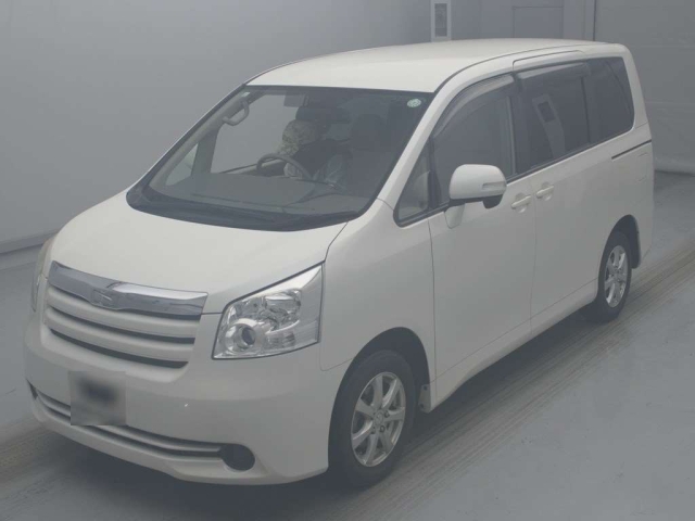 2009 TOYOTA NOAH ZRR70-0282556