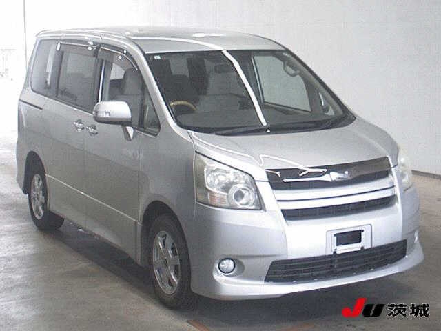 2009 TOYOTA NOAH ZRR70-0211420