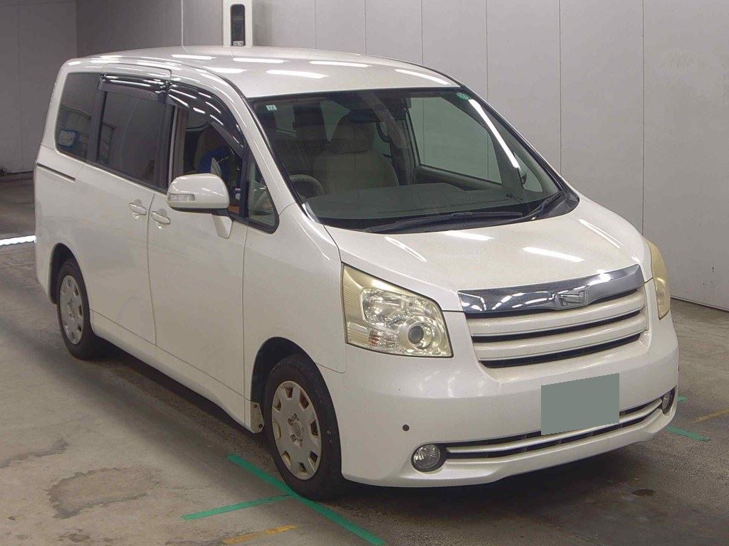 2007 TOYOTA NOAH ZRR70-0055205