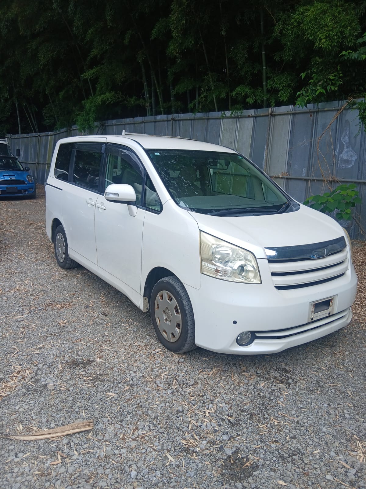 2007 TOYOTA NOAH ZRR70-0055205