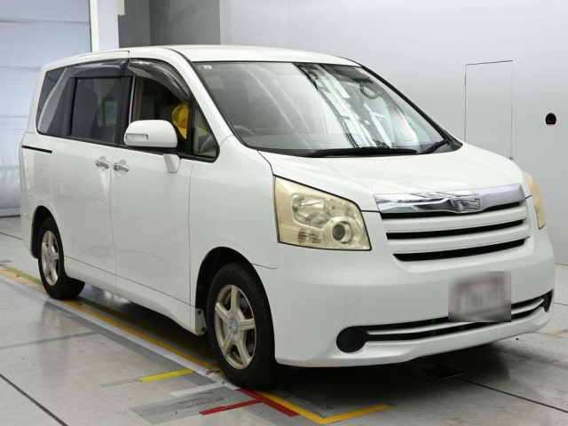 2009 TOYOTA NOAH ZRR70-0246994