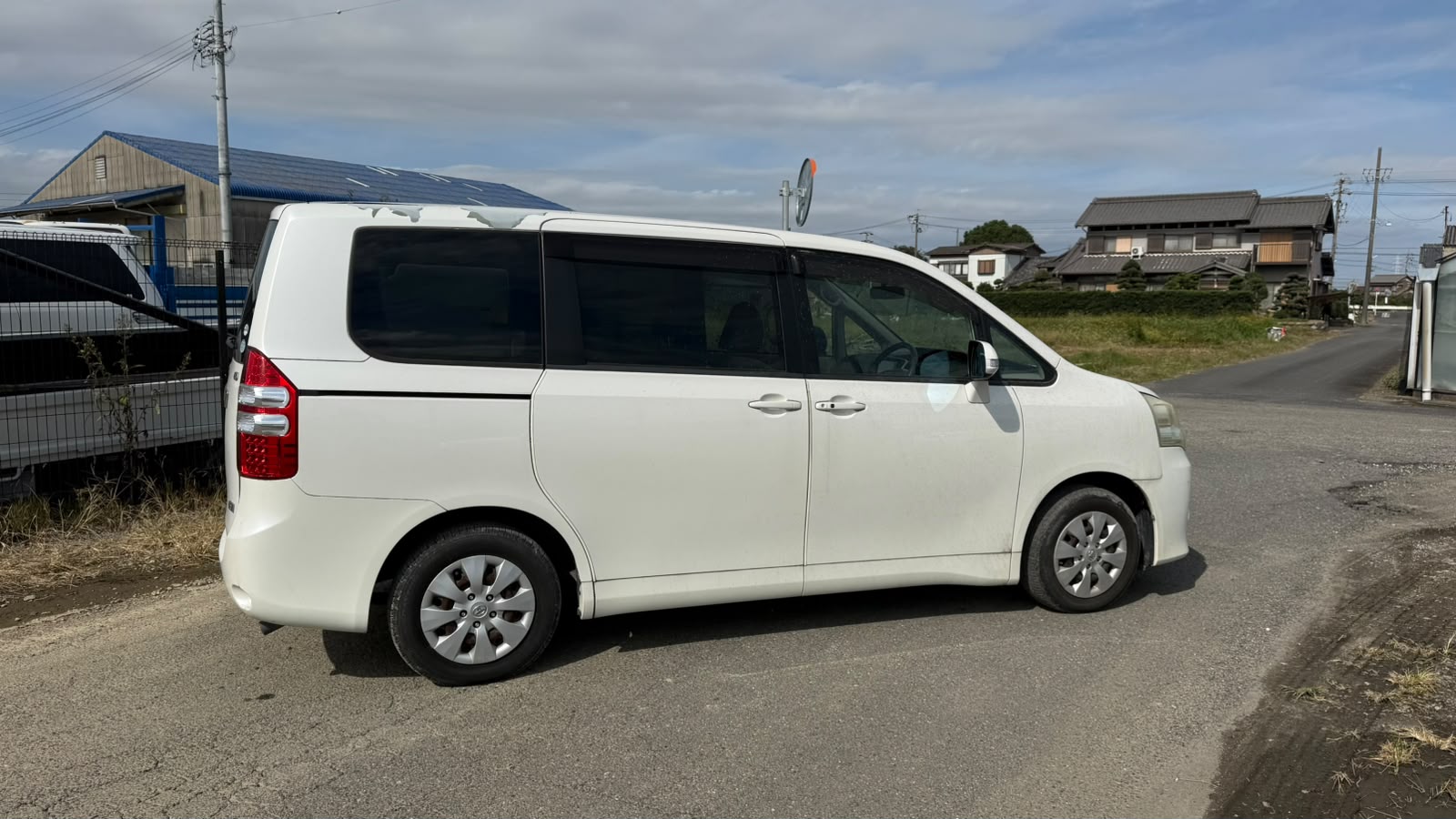 2010 TOYOTA NOAH ZRR70-0328697