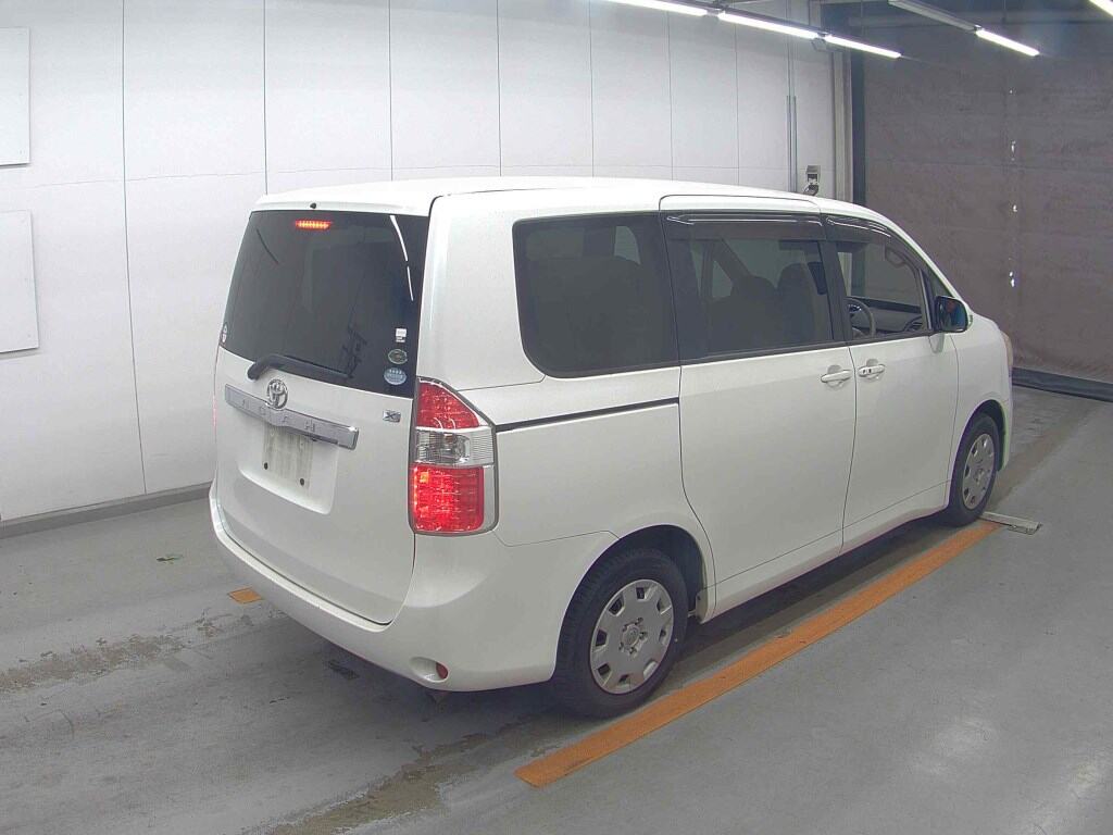 2007 TOYOTA NOAH ZRR70-0037796
