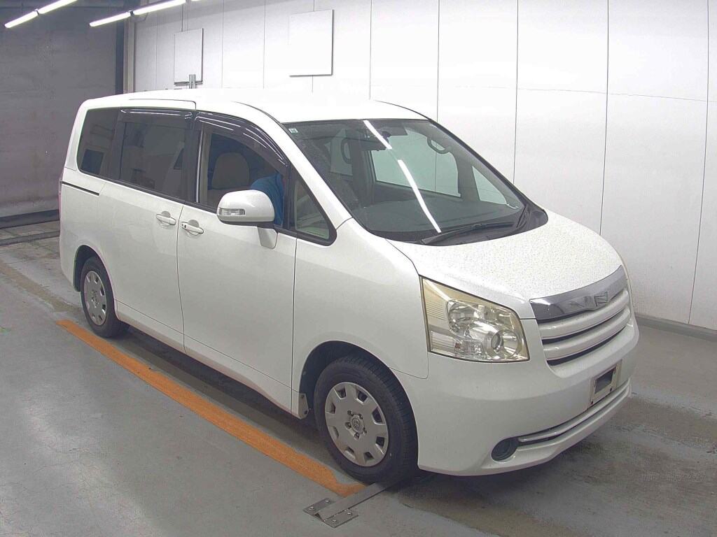 2007 TOYOTA NOAH ZRR70-0037796