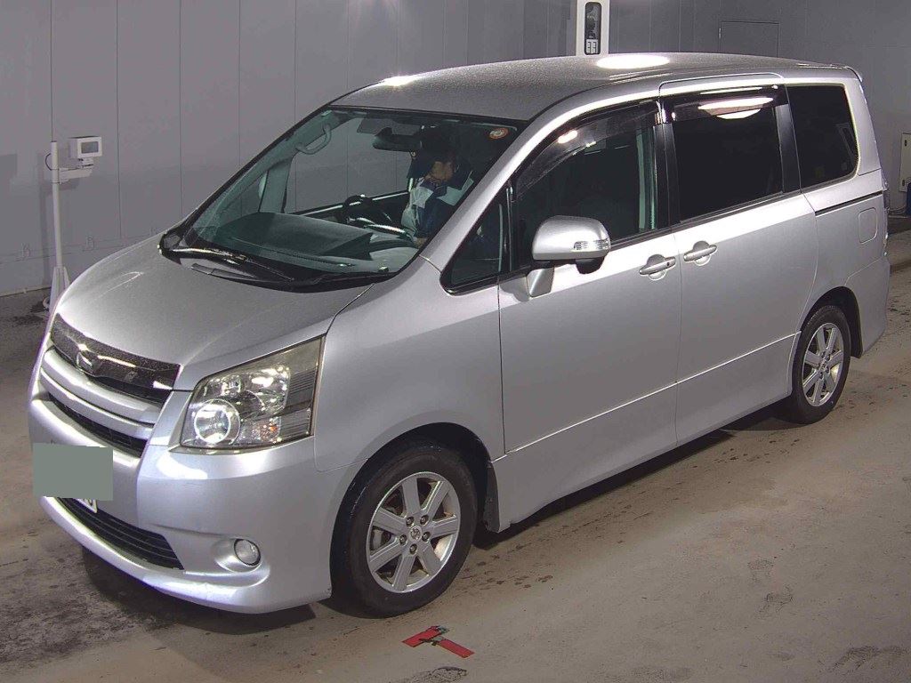 2009 TOYOTA NOAH ZRR70-0187416