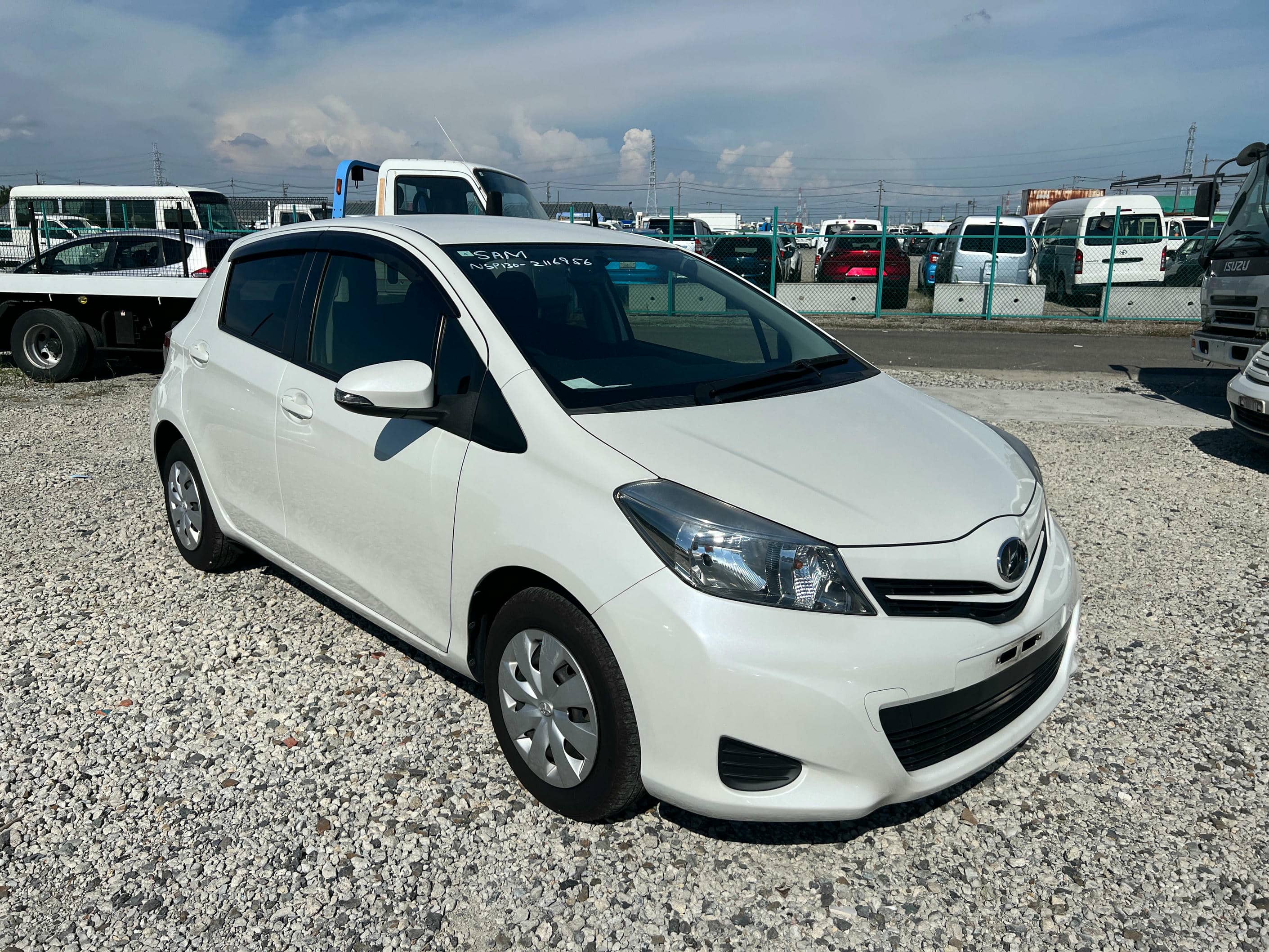 2013 TOYOTA VITZ NSP130-2116956