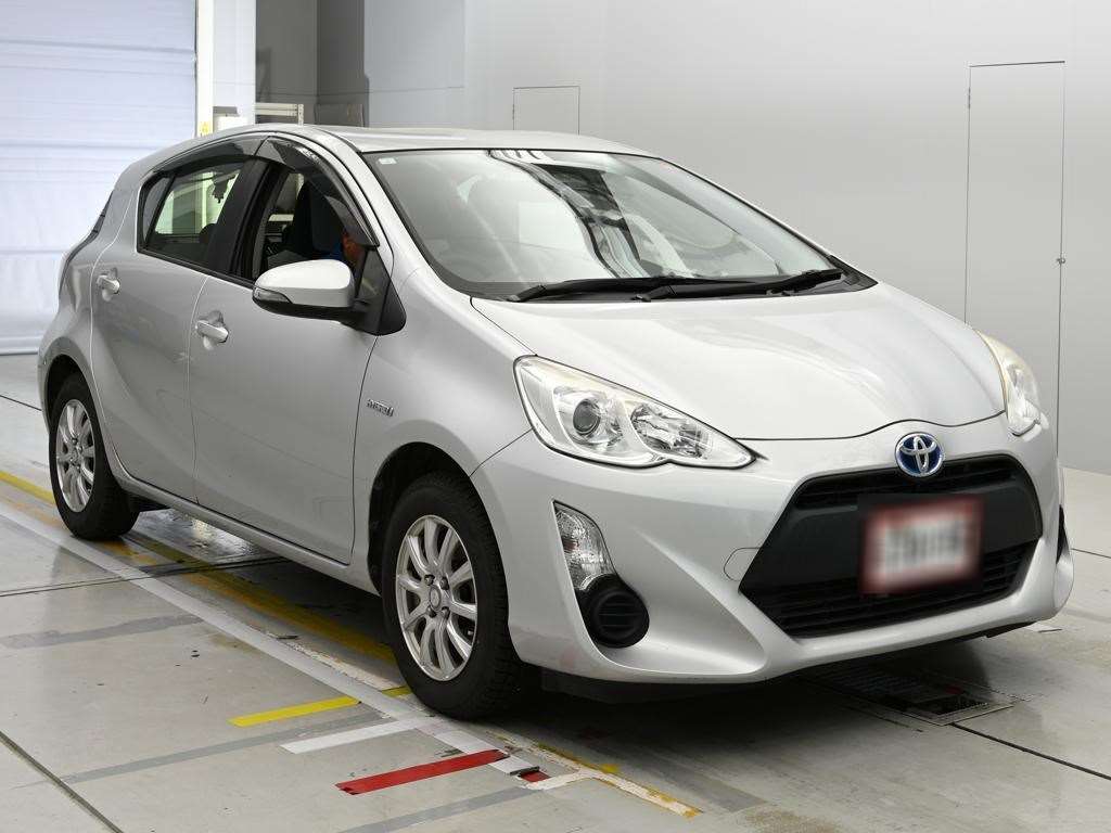 2017 TOYOTA AQUA NHP10-6602683