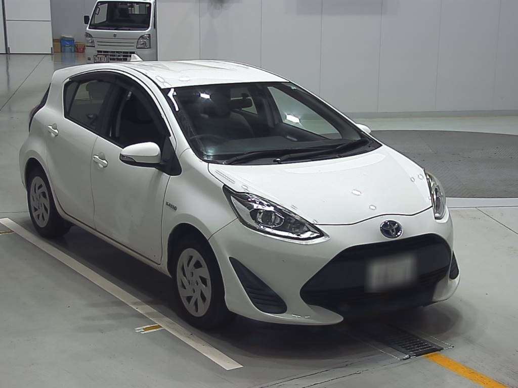 2017 TOYOTA AQUA NHP10-6648044