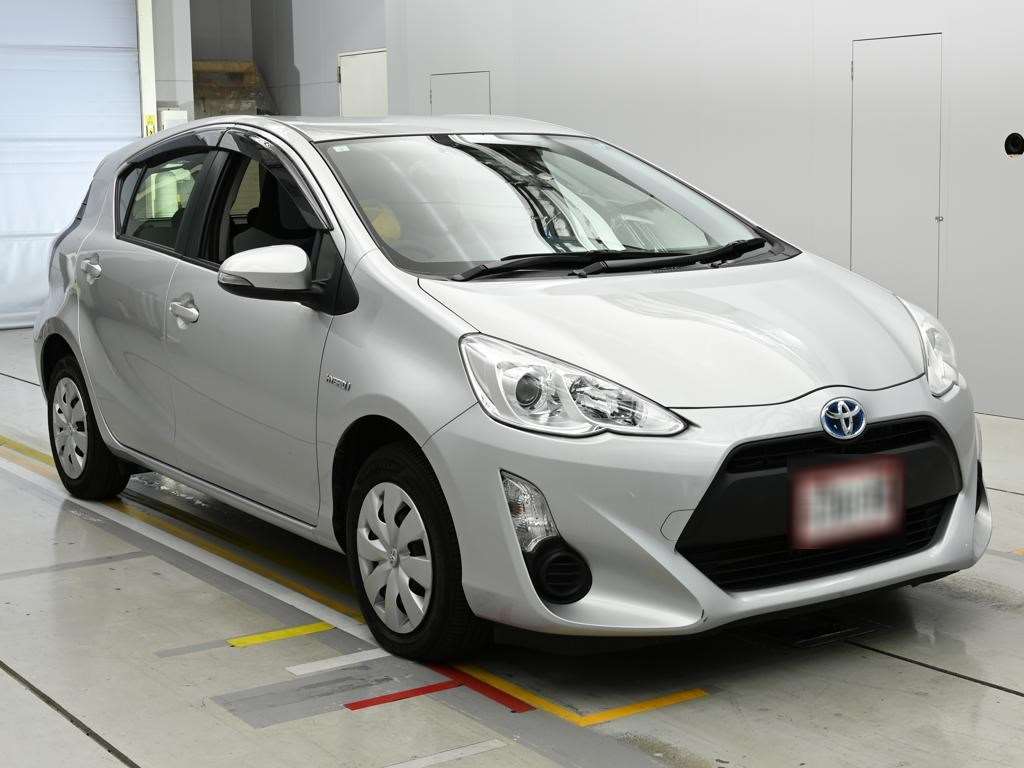 2017 TOYOTA AQUA NHP10-6584837