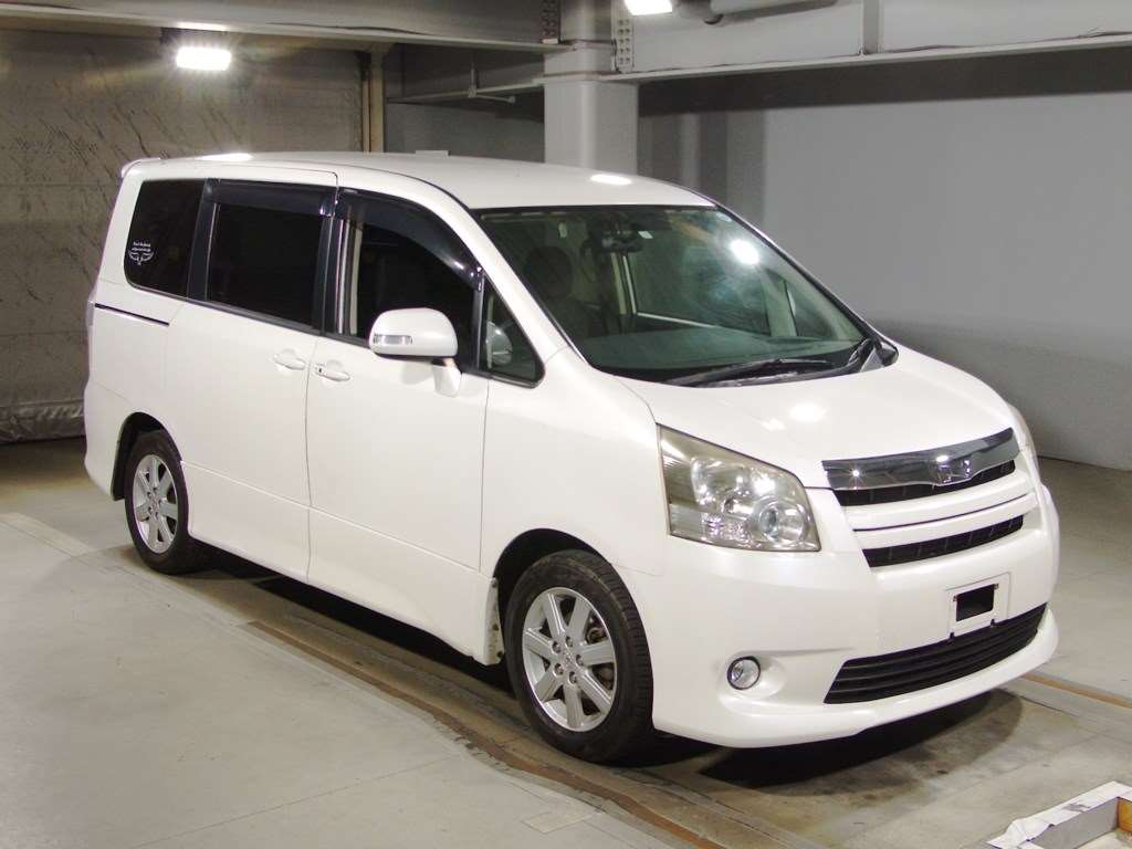2009 TOYOTA NOAH ZRR70-0242689