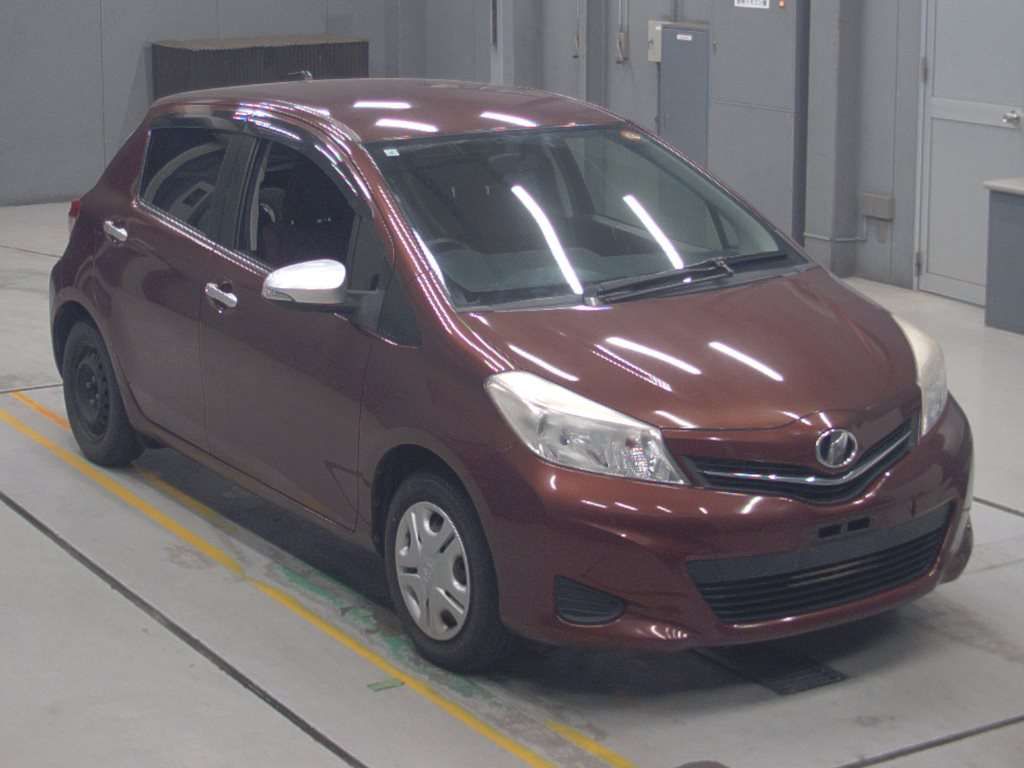2013 TOYOTA VITZ NSP130-211***