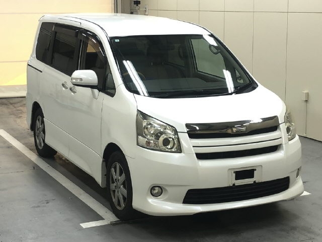 2009 TOYOTA NOAH ZRR70W-018***