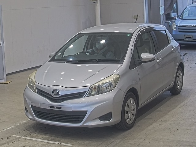 2011 TOYOTA VITZ NSP130-200***