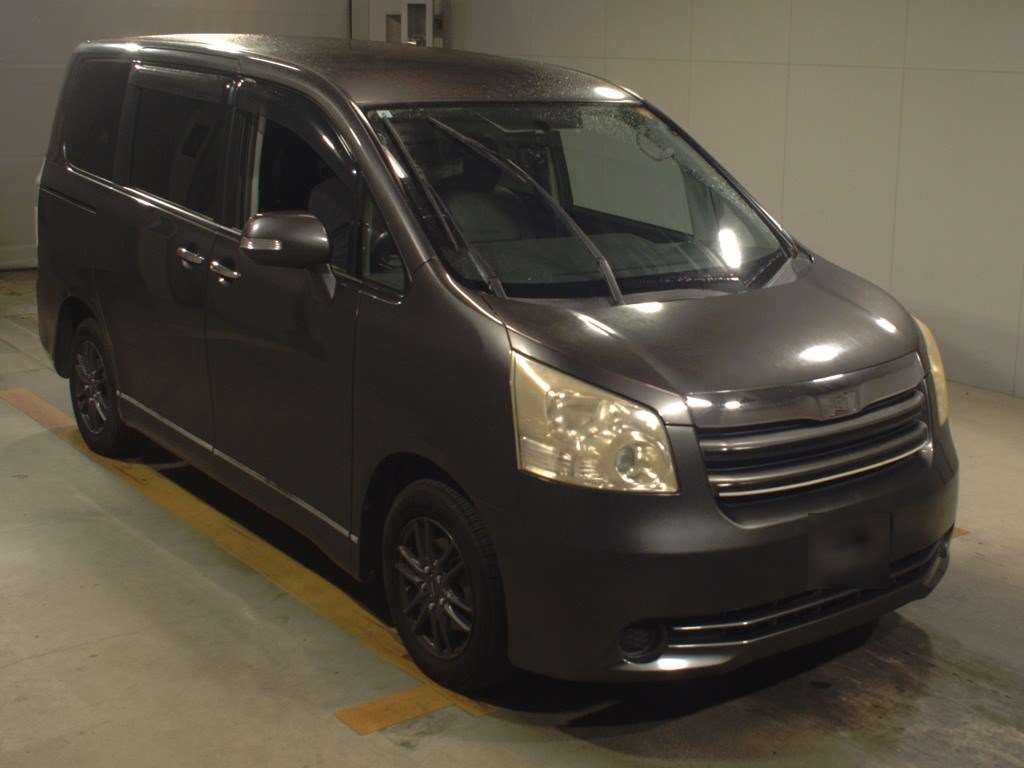 2009 TOYOTA NOAH ZRR70-0215009
