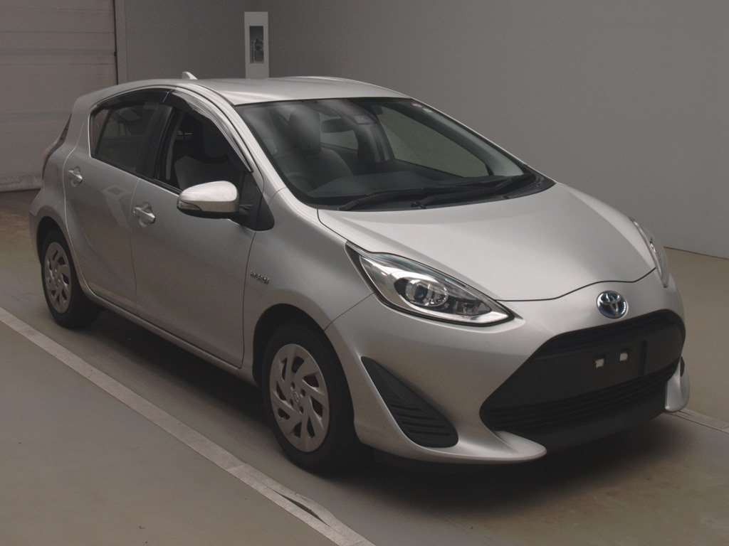 2017 TOYOTA AQUA NHP10-6648966