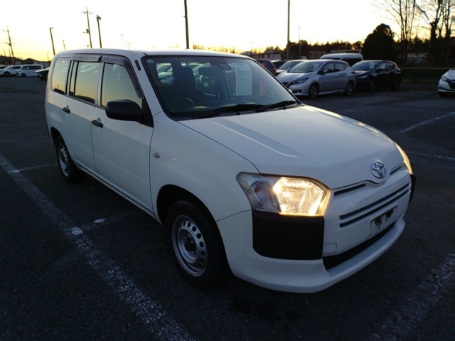 2017 TOYOTA PROBOX NCP165-0037657