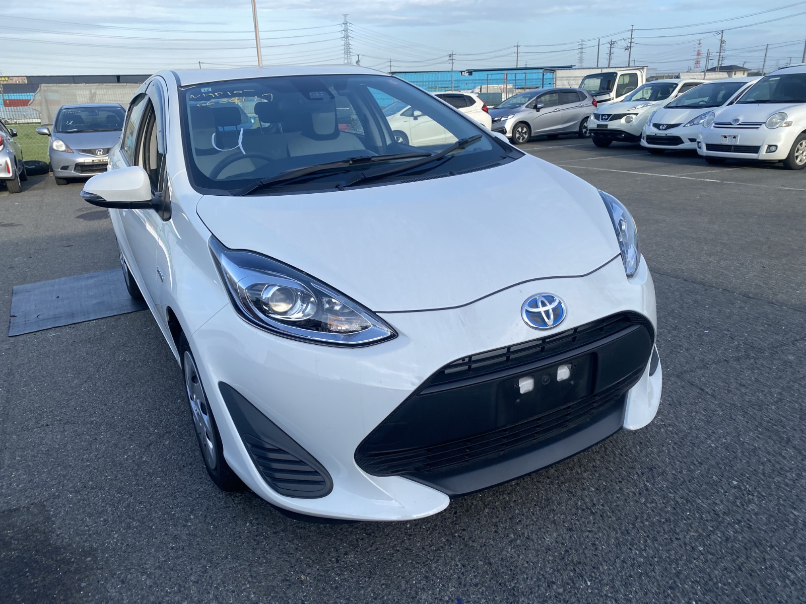 2017 TOYOTA AQUA NHP10-6684147