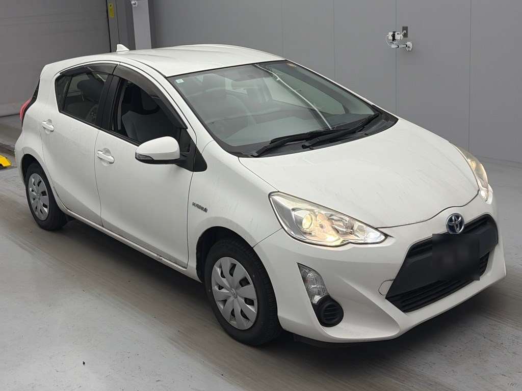 2017 TOYOTA AQUA NHP10-6611***